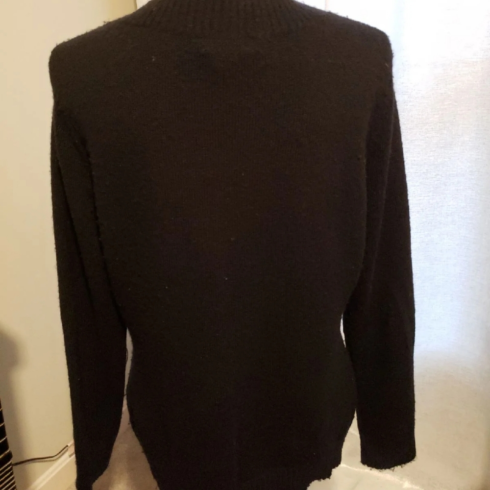 L NY & co black deep v neck Sweater 68% Wool Poly Nylon Spandex - Picture 3 of 6